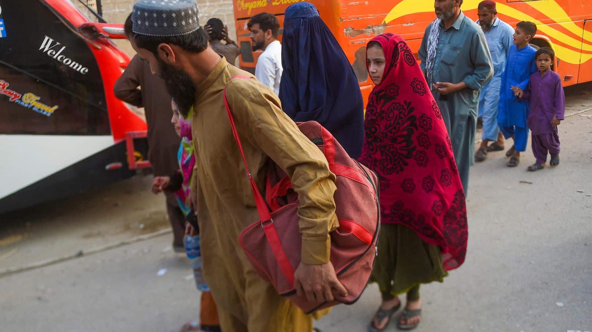 Mass Afghan Deportation from Pakistan